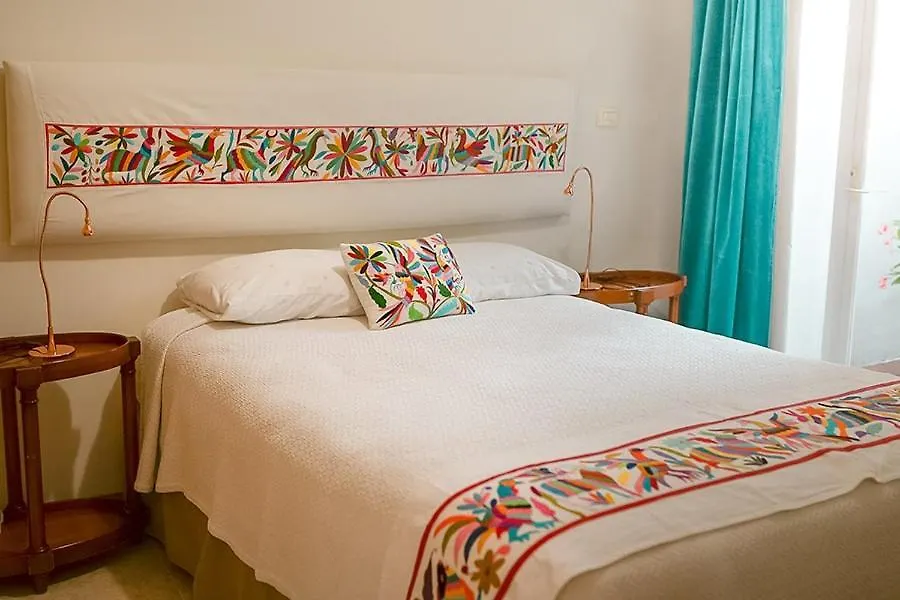 Casa de las Bugambilias B&B-1